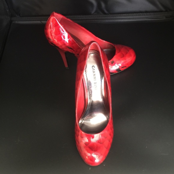 Gianni Bini Red/Black 5 Inch Heels Sz 7.5 - Picture 6 of 11